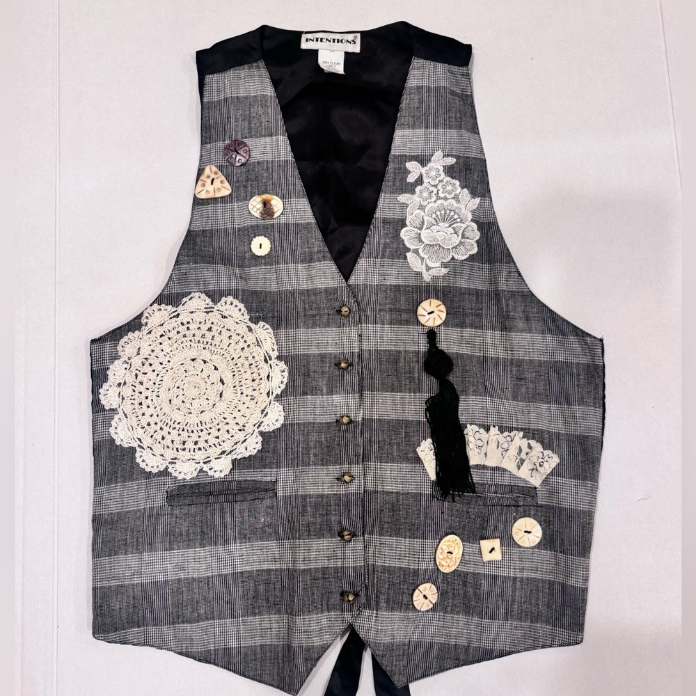 Vintage Intentions women’s one‎ size steampunk black plaid embellishment vest